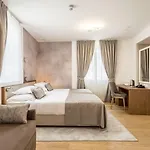 Stine فندق مبيت وإفطار