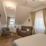 Stine فندق مبيت وإفطار 4*