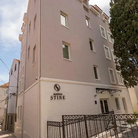 Stine 4* Split