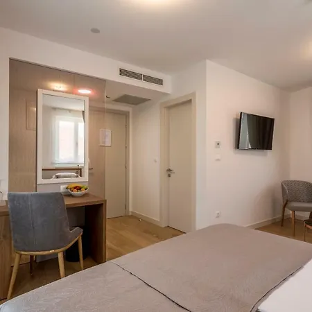 Stine Bed and Breakfast 4*